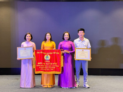 CÔNG ĐOÀN NHẬN BẰNG KHEN CỦA TỔNG LIÊN ĐOÀN LAO ĐỘNG VIỆT NAM